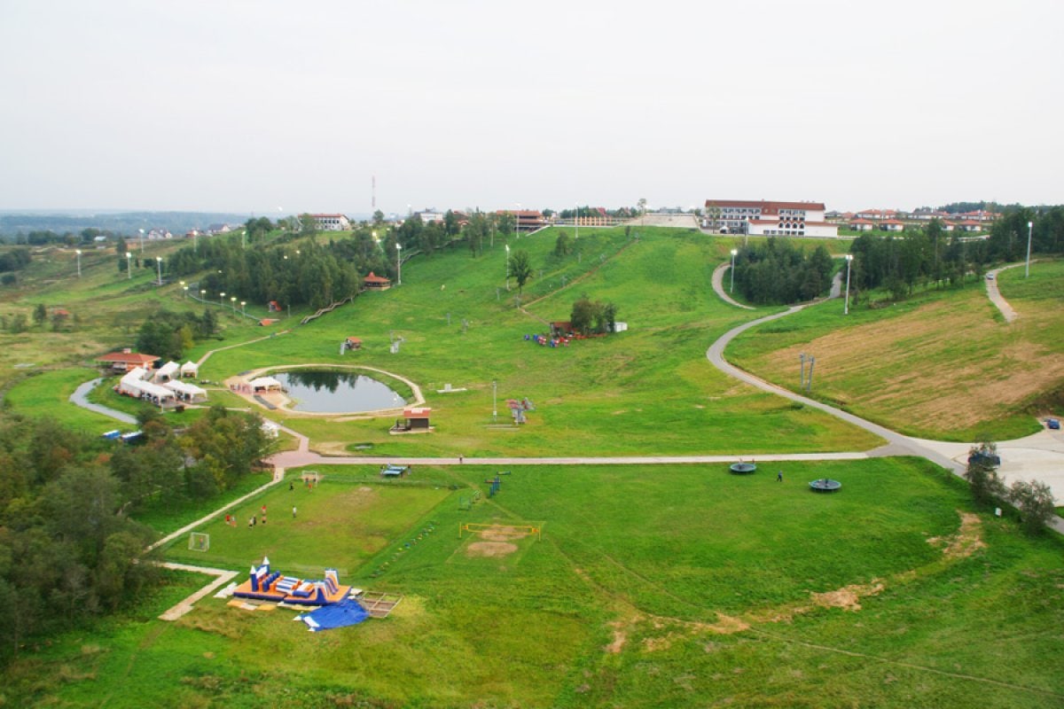 Яхрома дмитров. Парк Яхрома Московская область. Г Дмитров парк Яхрома. Дмитров горнолыжный курорт Яхрома. Яхрома парк отель.