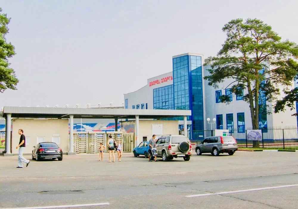 Спортивный комплекс корпус. Дворец спорта Красноармейск. Отель Красноармейск. Дворец спорта на Калинина. Красноармейск спортивная 5.